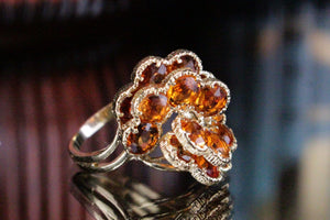 CONTEMPORARY CITRINE DRESS RING ON 18ct YELLOW GOLD