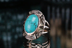 VINTAGE MID CENTURY c1970 TURQUOISE RING ON 14ct ROSE GOLD