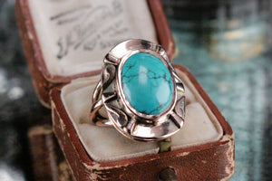 VINTAGE MID CENTURY c1970 TURQUOISE RING ON 14ct ROSE GOLD