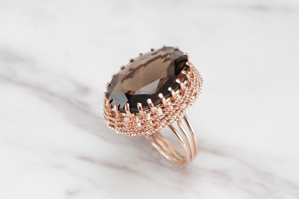 VINTAGE MID CENTURY C1960 11.2ct SMOKY QUARTZ RING ON 14ct YELLOW GOLD