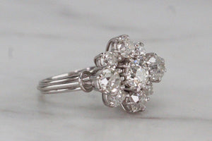 VINTAGE 3.08ct DIAMOND CLUSTER RING ON 18ct WHITE GOLD