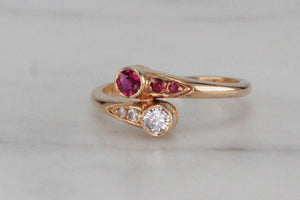 ANTIQUE EDWARDIAN c1913 FRENCH RUBY & DIAMOND TOI ET MOI RING ON 18ct YELLOW GOLD