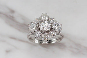 VINTAGE 3.08ct DIAMOND CLUSTER RING ON 18ct WHITE GOLD