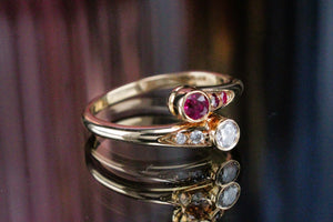 ANTIQUE EDWARDIAN c1913 FRENCH RUBY & DIAMOND TOI ET MOI RING ON 18ct YELLOW GOLD