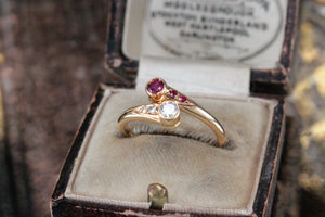 ANTIQUE EDWARDIAN c1913 FRENCH RUBY & DIAMOND TOI ET MOI RING ON 18ct YELLOW GOLD