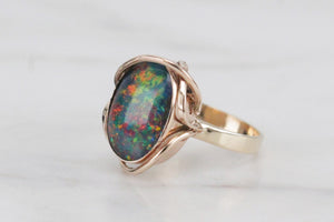 MID CENTURY AUSTRALIAN OPAL TRIPLET ON 9ct YELLOW GOLD