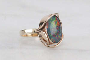 MID CENTURY AUSTRALIAN OPAL TRIPLET ON 9ct YELLOW GOLD