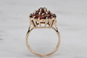 MID CENTURY c1968 PYROPE GARNET CLUSTER RING ON 9ct YELLOW GOLD