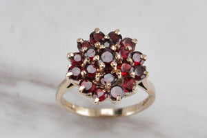 MID CENTURY c1968 PYROPE GARNET CLUSTER RING ON 9ct YELLOW GOLD