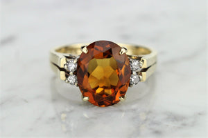 VINTAGE MANDARIN SPINEL & DIAMOND RING ON 14ct YELLOW GOLD