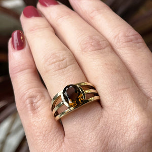 MODERN BESPOKE SMOKY QUARTZ RING ON 9ct YELLOW GOLD