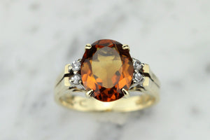 VINTAGE MANDARIN SPINEL & DIAMOND RING ON 14ct YELLOW GOLD