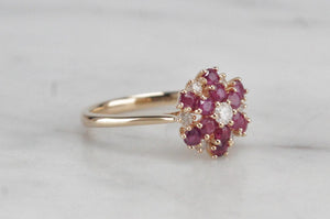 MODERN RUBY & DIAMOND CLUSTER RING ON 14ct YELLOW GOLD