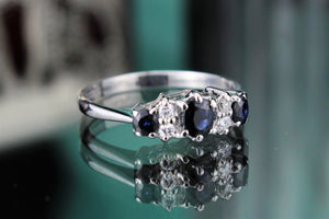 VINTAGE c1981 SAPPHIRE & DIAMOND RING ON 18ct WHITE GOLD