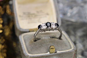 VINTAGE c1981 SAPPHIRE & DIAMOND RING ON 18ct WHITE GOLD