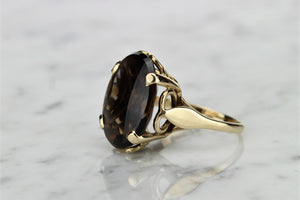 VINTAGE MID CENTURY c1961 9.5ct SMOKY QUART COCKTAIL RING ON 9ct YELLOW GOLD