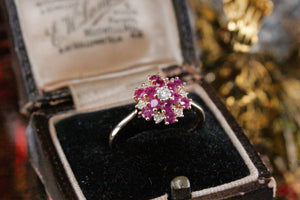 MODERN RUBY & DIAMOND CLUSTER RING ON 14ct YELLOW GOLD