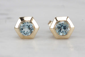 RETRO ESTATE AQUAMARINE EARRINGS ON 9ct YELLOW GOLD