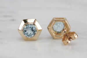 RETRO ESTATE AQUAMARINE EARRINGS ON 9ct YELLOW GOLD