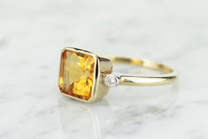 MODERN 2.5ct CITRINE & DIAMOND RING ON 9ct YELLOW GOLD