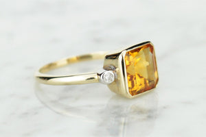 MODERN 2.5ct CITRINE & DIAMOND RING ON 9ct YELLOW GOLD