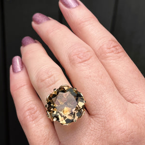 VINTAGE MID CENTURY 13.3CT SMOKY QUARTZ RING ON 9ct YELLOW GOLD