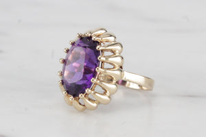 VINTAGE MID CENTURY 10.7ct AMETHYST COCKTAIL RING ON 9ct YELLOW GOLD