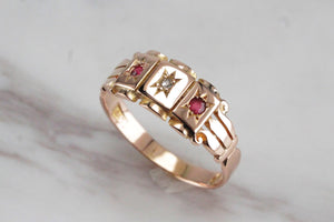 ANTIQUE EDWARDAIN c1910 STAR FLUSH SET RUBY & DIAMOND RING ON 15ct YELLOW GOLD