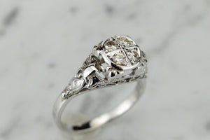 VINTAGE LATE DECO c1940’s DIAMOND RING ON 10ct WHITE GOLD