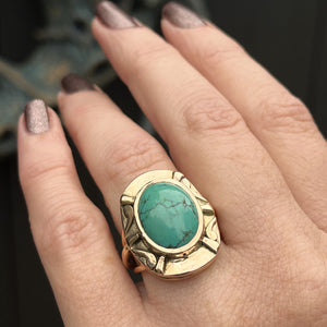 VINTAGE MID CENTURY c1970 TURQUOISE RING ON 14ct ROSE GOLD