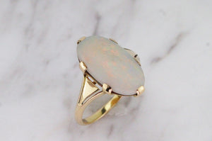 ANTIQUE EDWARDIAN SOLID OPAL RING ON 18ct YELLOW GOLD