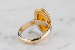 VINTAGE c1940 AMBER RING ON 18ct YELLOW GOLD