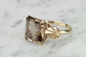 VINTAGE c1940 SMOKY QUARTZ COCKTAIL RING ON 9ct YELLOW GOLD