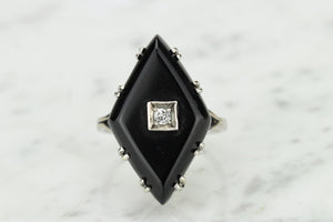 VINTAGE c1940’s ONYX & DIAMOND RING ON 18ct WHITE GOLD