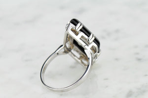 VINTAGE c1940’s ONYX & DIAMOND RING ON 18ct WHITE GOLD