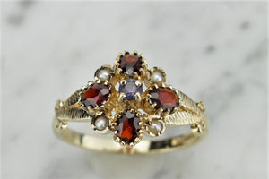 RETRO ESTATE c1995 GARNET SPINEL & SEED PEARL RING ON 9ct YELLOW GOLD