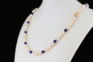 VINTAGE ESTATE FRESHWATER PEARL & LAPIS LAZULI NECKLACE WITH 9ct GOLD CLOSURE