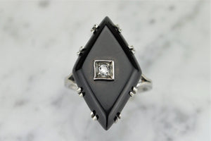 VINTAGE c1940’s ONYX & DIAMOND RING ON 18ct WHITE GOLD