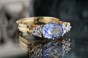 MID CENTURY c1950 1.92ct CEYLON BLUE SAPPHIRE & DIAMOND RING ON 18ct YELLOW GOLD