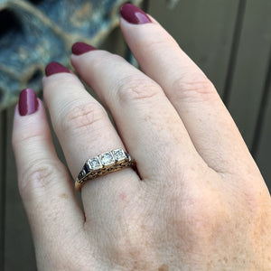 ANTIQUE EDWARDIAN c1910 DIAMOND & SAPPHIRE RING ON 18ct YELLOW GOLD & PALLADIUM