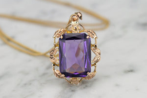 VINTAGE ARTS & CRAFTS STYLE AMETHYST PENDANT ON 9ct YELLOW GOLD