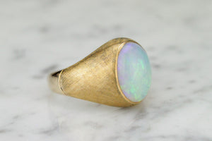 MID CENTURY c1965-70 SOLID WHITE OPAL SIGNET RING ON 14ct YELLOW GOLD