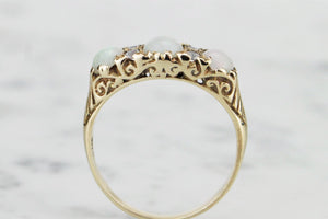 ANTIQUE LATE EDWARDIAN SOLID OPAL AND QUARTZ RING ON 9ct YELLOW GOLD