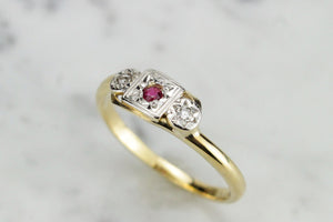 EARLY ART DECO c1920 RUBY & DIAMOND RING ON 18ct YELLOW & WHITE GOLD