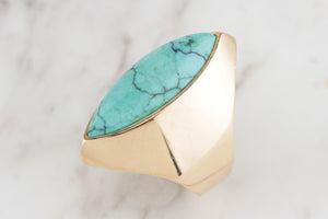 MID CENTURY c1960 TURQUOISE RING ON 14ct YELLOW GOLD