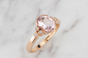 MODERN ITALIAN MORGANITE & DIAMOND RING ON 18ct ROSE GOLD