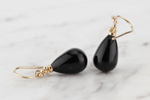 RETRO ESTATE ONYX EARRINGS ON 9ct YELLOW GOLD