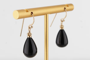 RETRO ESTATE ONYX EARRINGS ON 9ct YELLOW GOLD