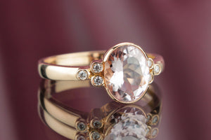 MODERN ITALIAN MORGANITE & DIAMOND RING ON 18ct ROSE GOLD