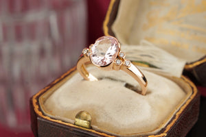 MODERN ITALIAN MORGANITE & DIAMOND RING ON 18ct ROSE GOLD